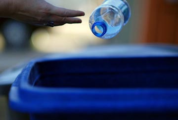 L-ADPD-The Green Party jappella biex jitnaqqas l-iskart tal-plastik u tal-ħġieġ