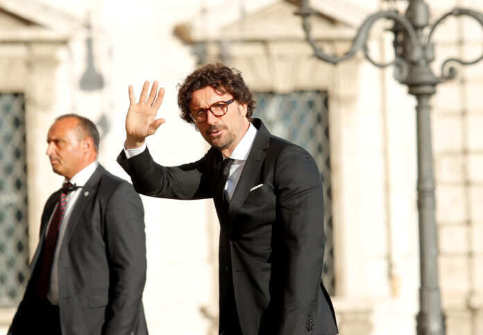 FILE PHOTO: Italy's Minister of Infrastructure and Transport Danilo Toninelli arrives for gala dinner at the Quirinal palace in Rome Italja immigranti Malta Danilo Toninelli