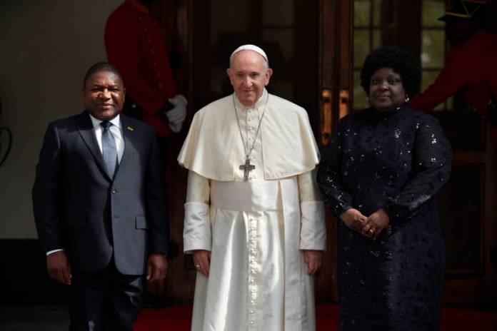 Pope Francis meets Mozambique's President Filipe Nyusi at the Palacio da Ponta Vermelha in Maputo