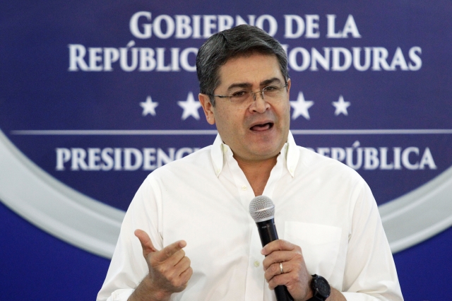 2019-10-19T050530Z_1_LYNXMPEF9I04A_RTROPTP_4_USA-HONDURAS-DRUGS-PRESIDENT