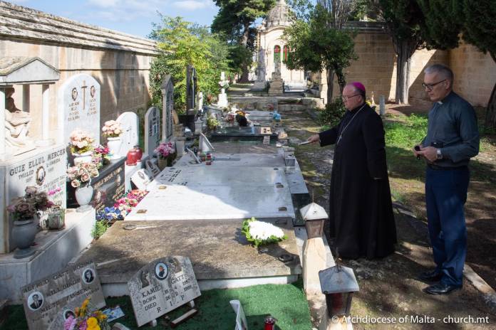 Arċisqof-Guze-Ellul-Mercer-Cimiterju