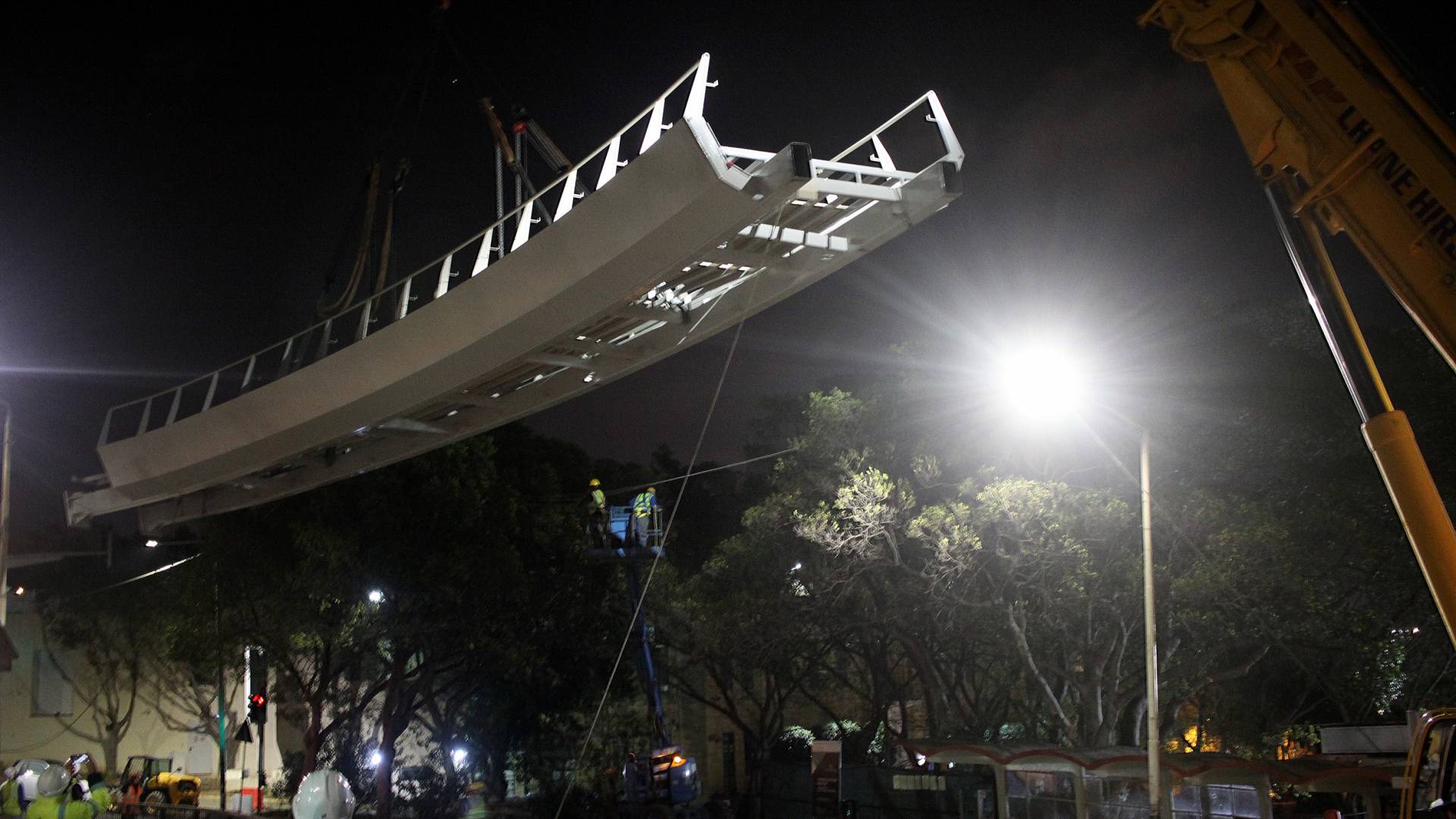 Ritratti Jibda xxogħol fuq ilpont fi Blata lBajda Newsbook