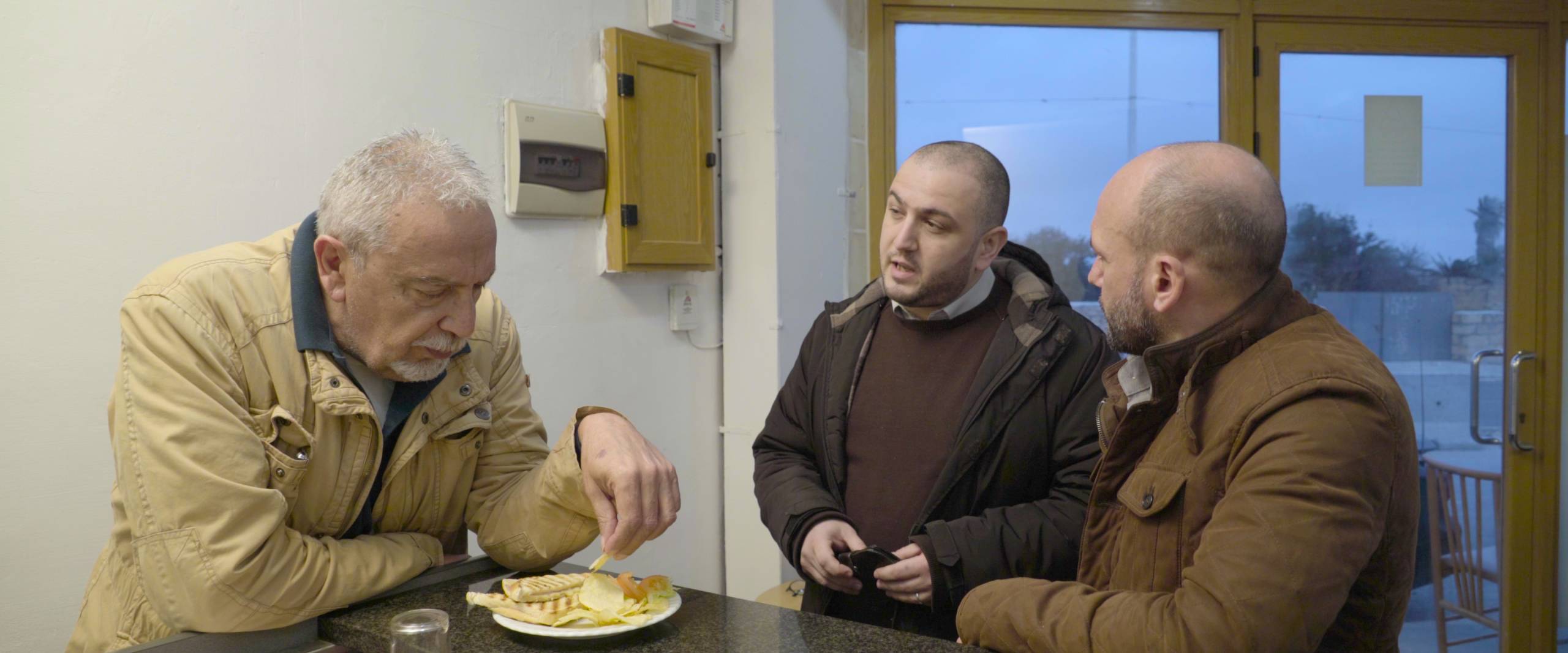 Ritratti Żviluppi ġodda fi Ħbieb u Għedewwa Newsbook