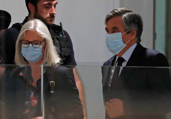 Judge decision about Filllon's fake jobs scandal