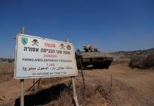 Israeli aircraft hit Syria after squad tried to bomb border fence, military say