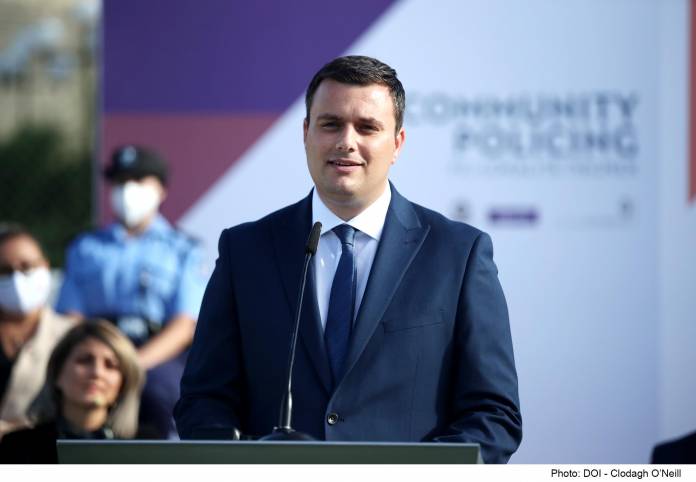 Byron Camilleri pulizija fil-komunità tnedija Byron Camilleri pulizija fil-komunità tnedija