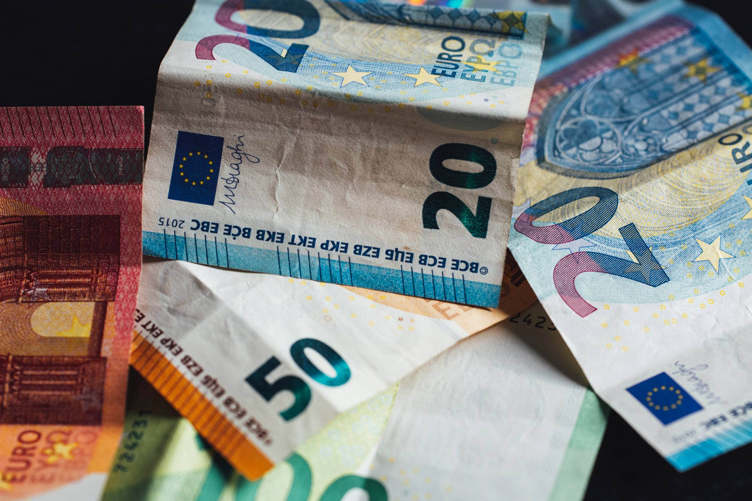 €500 lill-ġenituri ta’ tfal li qegħdin fis-snin 10 u 11