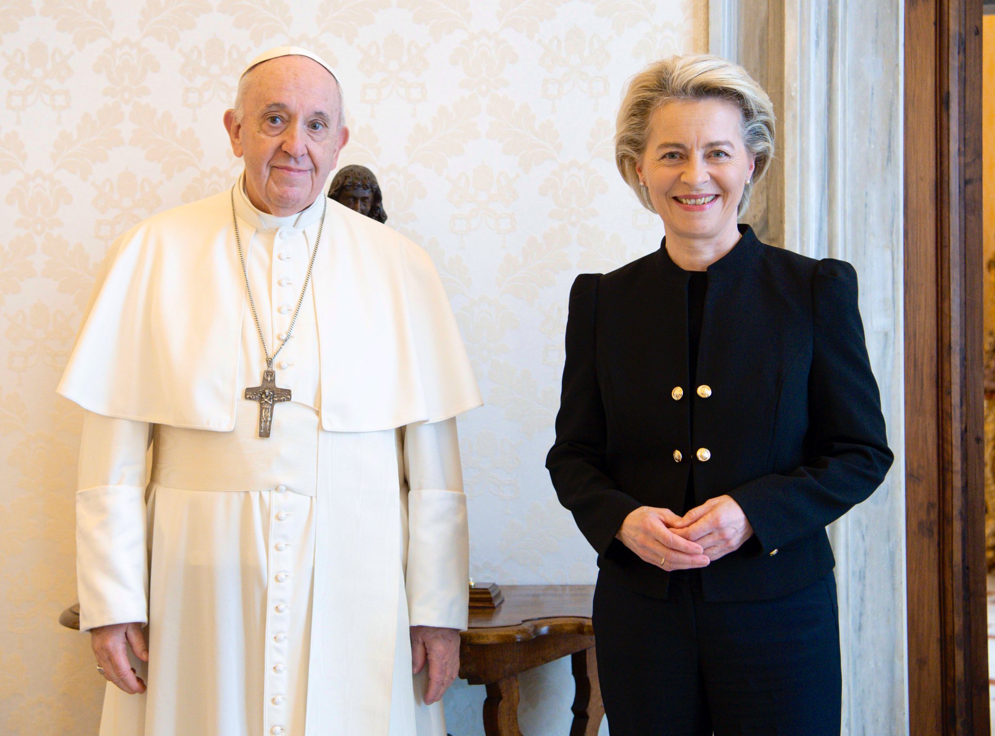 Pope meets with Ursula von der Leyen to discuss Covid19, migration
