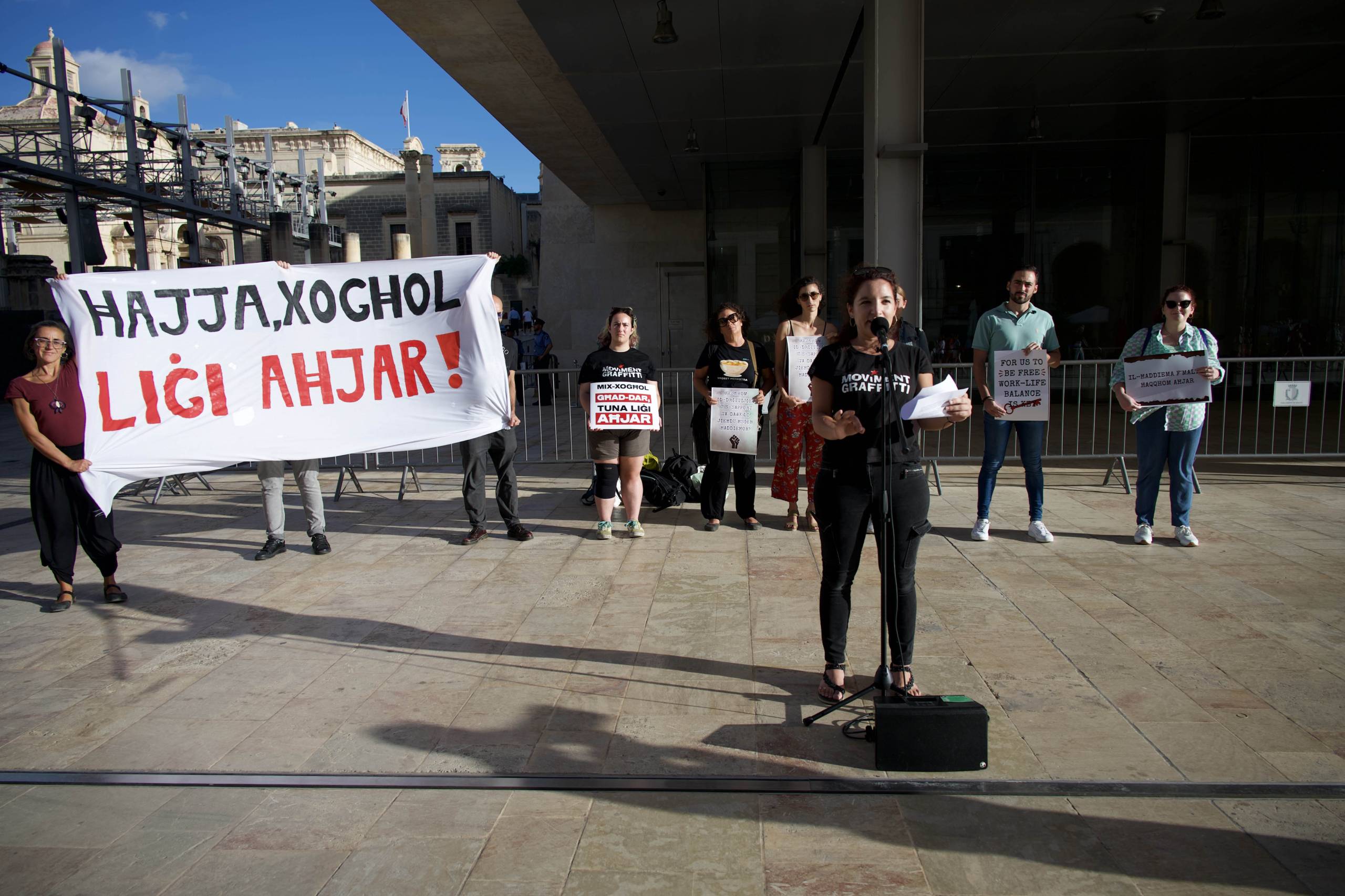 Exploring the Interplay Between Nomophobia, Sleep Quality, and Quality ... - Nomophobia And Its Effects On Work-Life Balance