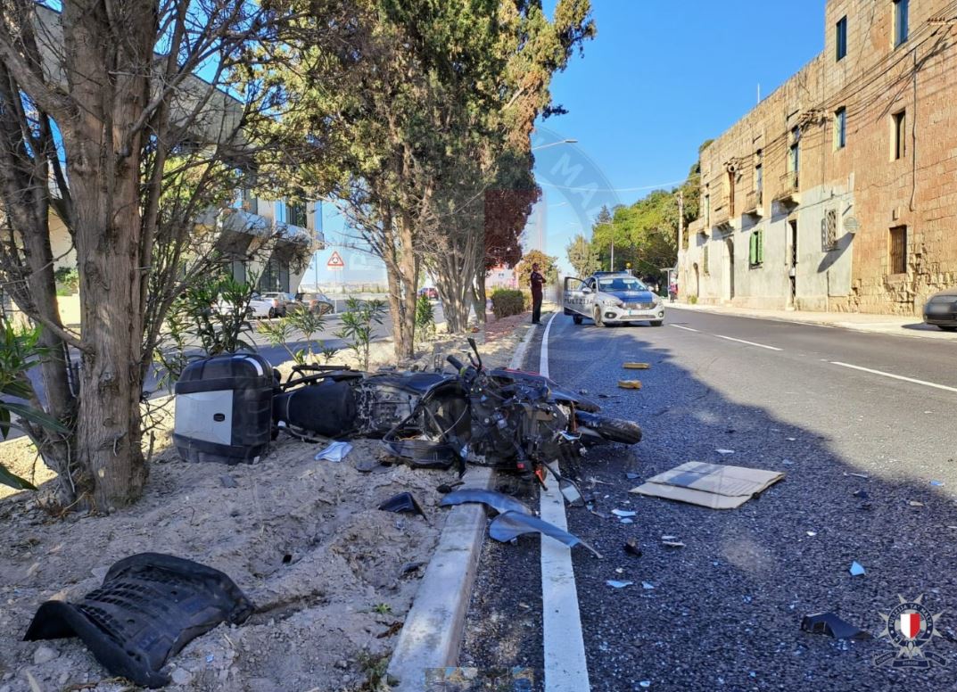 Sewwieq ta' mutur iweġġa' flImrieħel Newsbook