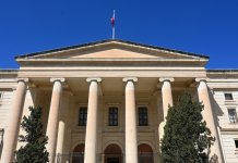 Man jailed after stealing scooter and threatening seven officers while drunk