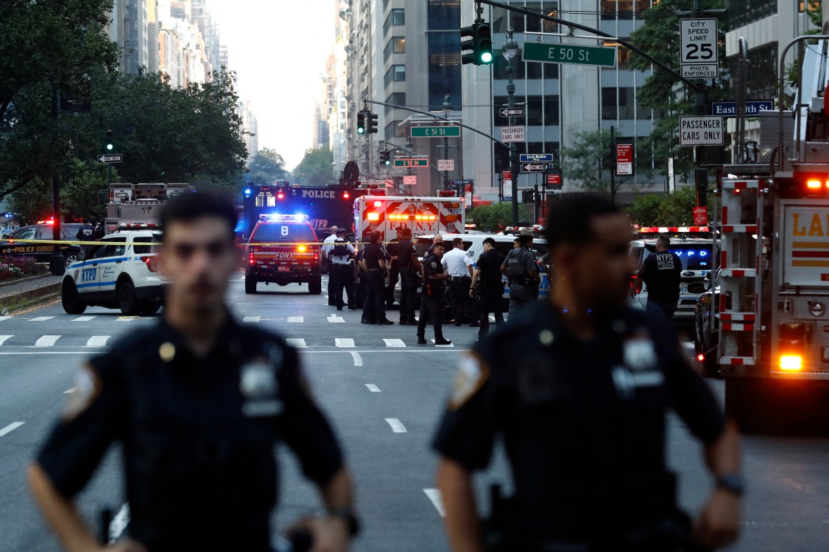 Mass shooting in NYC office tower leaves 4 dead - Newsbook