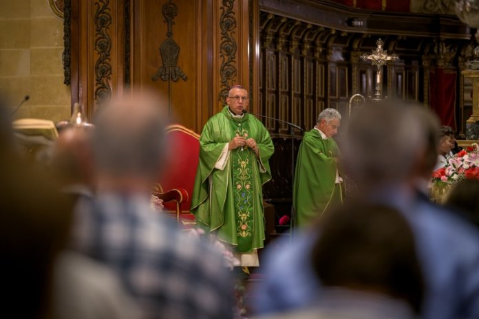 “Tibdel id-dinja billi tibda minnek innifsek” – L-Isqof Teuma