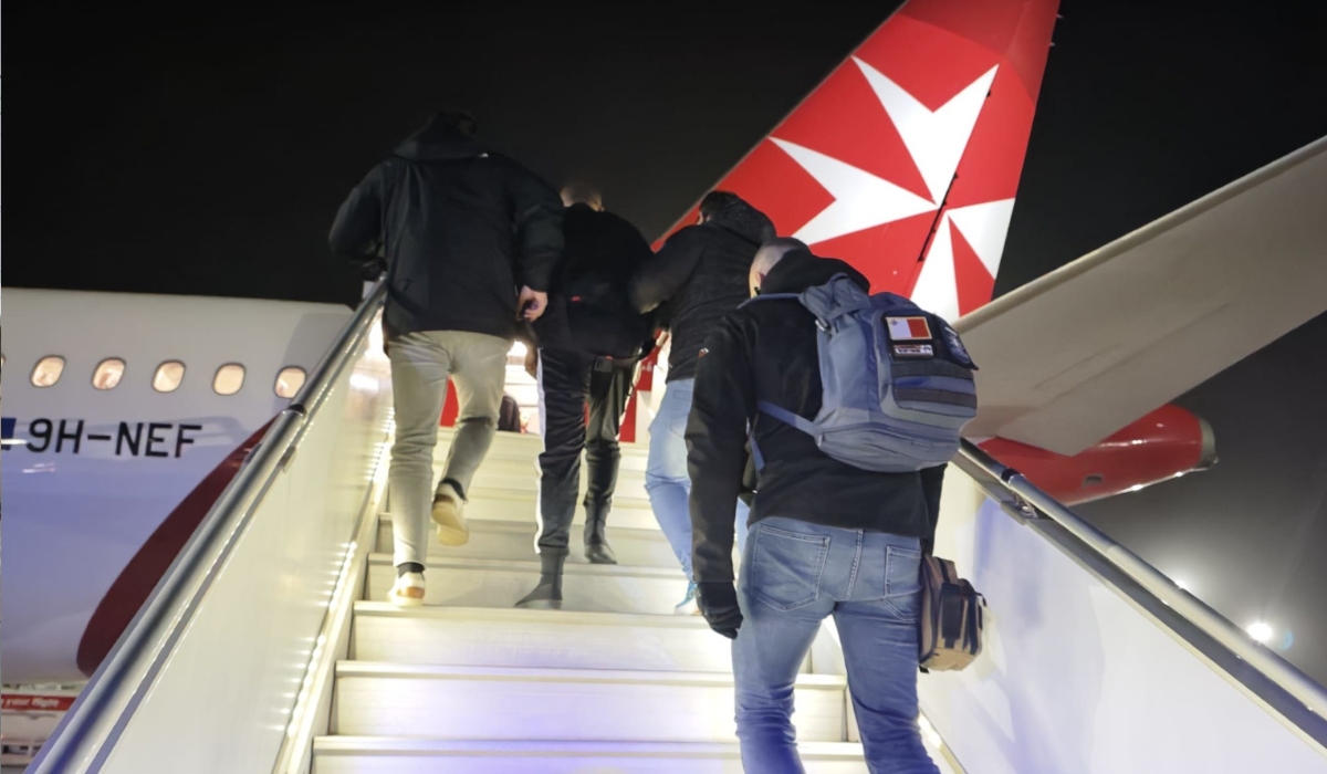 Zewg Raggi Żewġ persuni oħra li daħlu Malta illegalment jittieħdu lura f’pajjiżhom