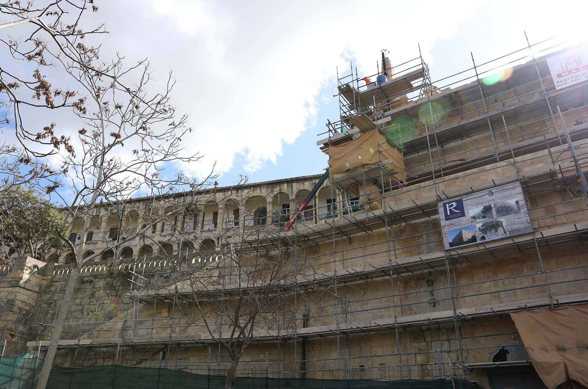 Jibdew xogħlijiet ta’ restawr fuq is-Sur ta’ San Nikola fil-Linji tal-Kottonera