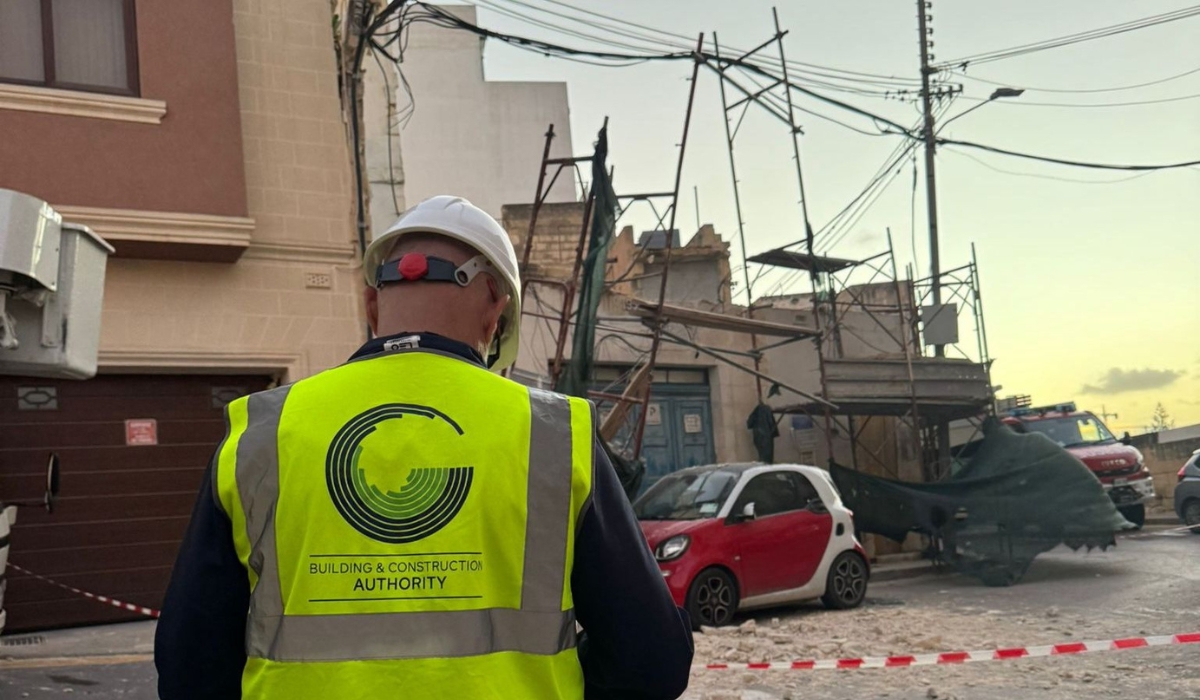 Iċedi scaffolding fl-Imsida kawża tar-riħ qawwi