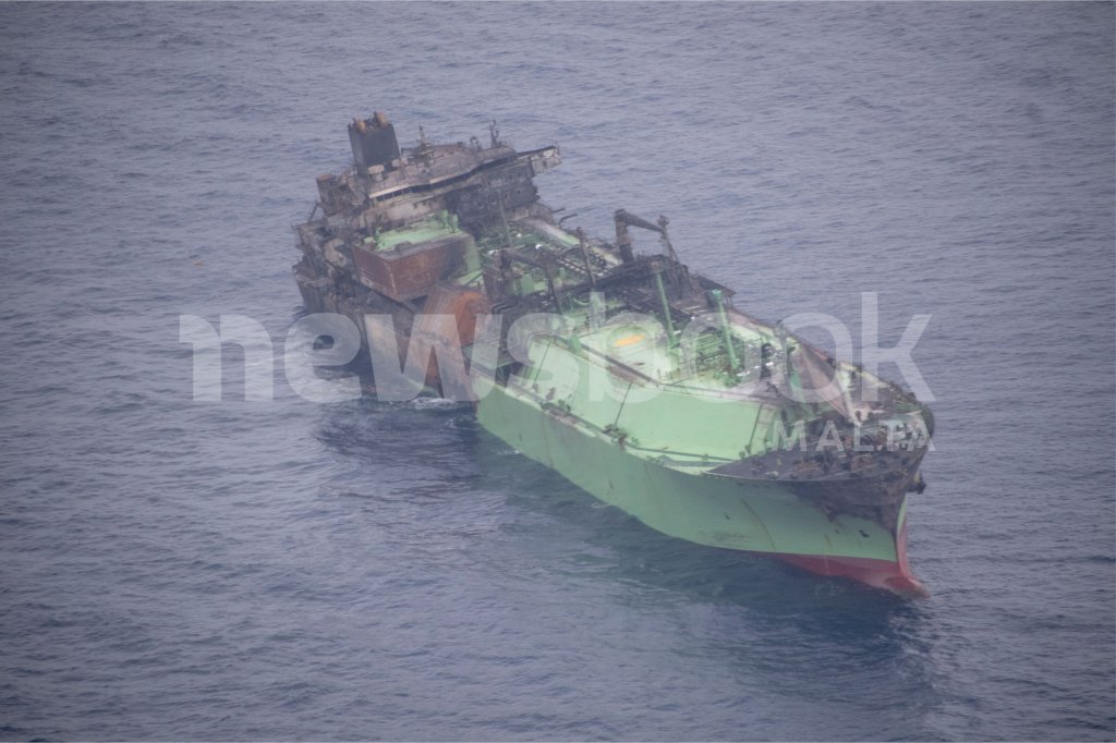 Damaged Russian tanker becomes 'ghost ship' drifting blindly in ...