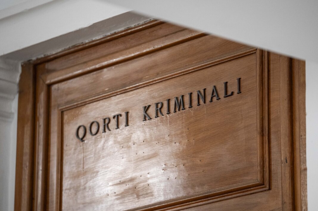 Hedded li jispara lilu nnifsu wara allegat każ ta’ vjolenza domestika